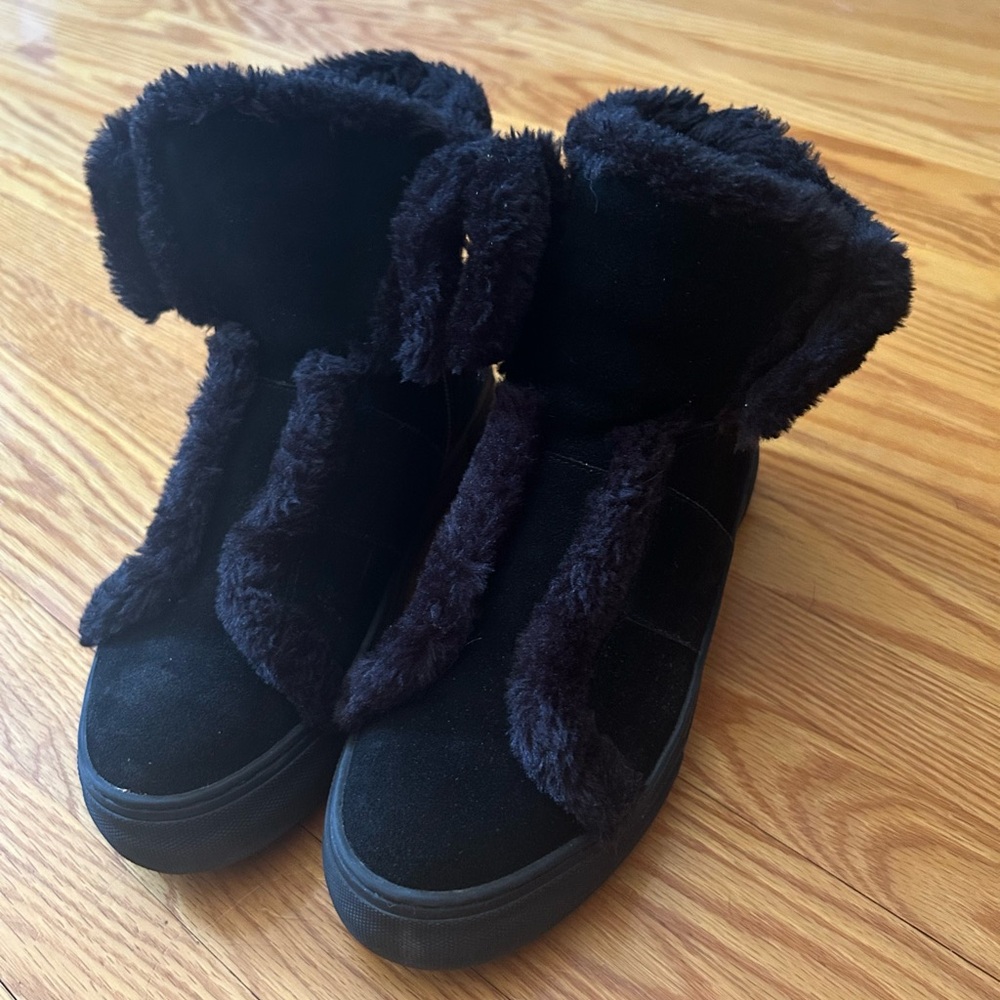 Black DKNY Suede and Faux Fur Warm Winter Boots